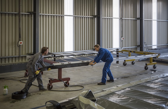 彩鋼屋面翻新材料的選擇與應(yīng)用指南