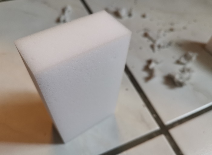 發(fā)泡陶瓷加工特點(diǎn)：輕巧多孔，材料新潮