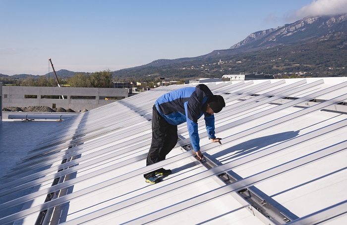 彩鋼屋面翻新的保溫性能與節(jié)能效果