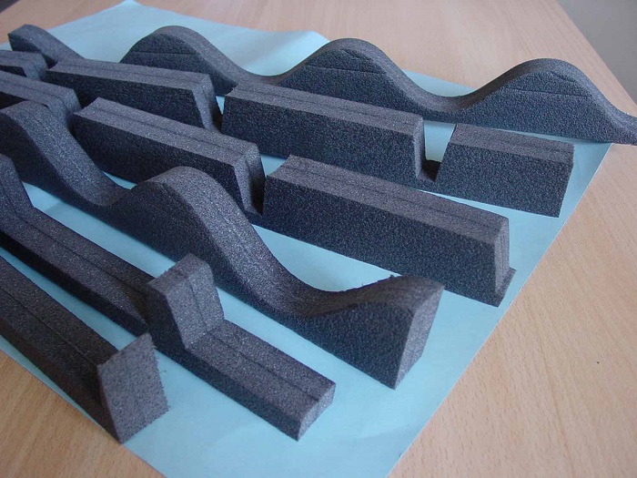 發(fā)泡陶瓷線條安裝步驟：簡(jiǎn)單易行的美化家居利器