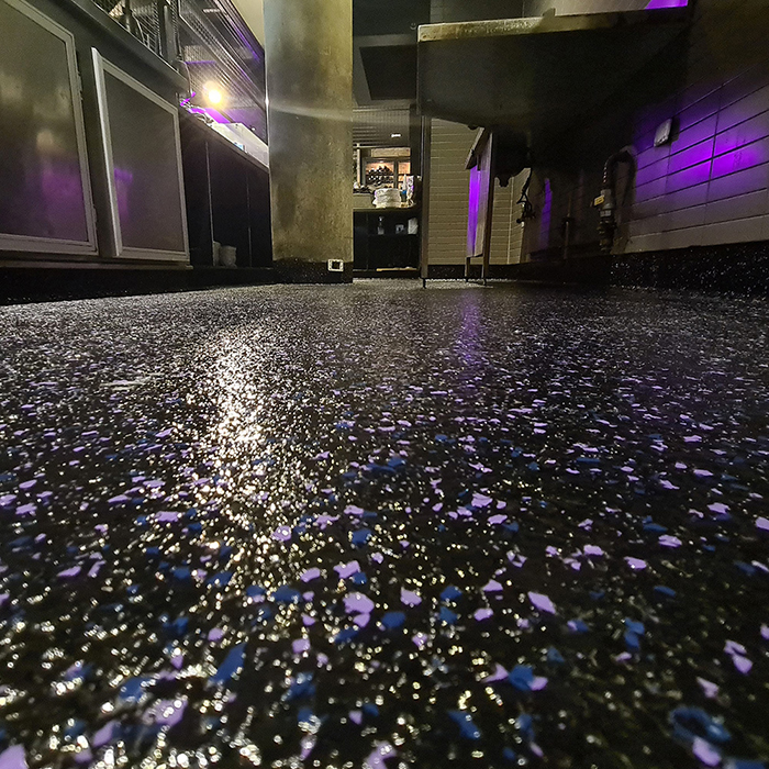 環(huán)氧地坪能鋪地面嗎有毒嗎