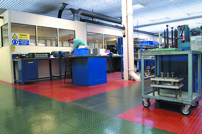 藝術(shù)之境，固化劑地坪的色彩奇妙之旅