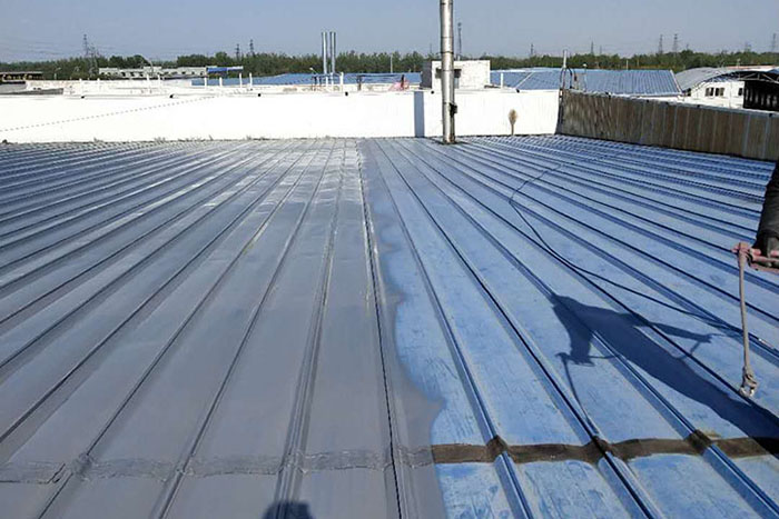 彩鋼屋面翻新底漆施工：技術(shù)與注意事項(xiàng)