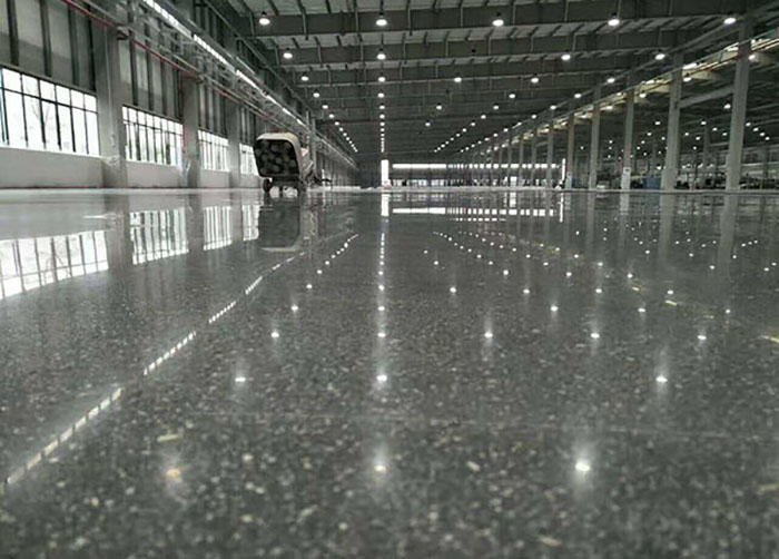 固化劑上刷環(huán)氧地坪有影響嗎？