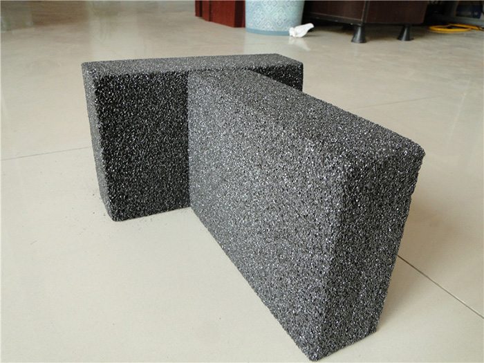 發(fā)泡陶瓷腰線這么安裝？