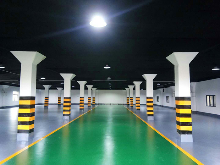 染色固化劑地坪有氣味嗎？