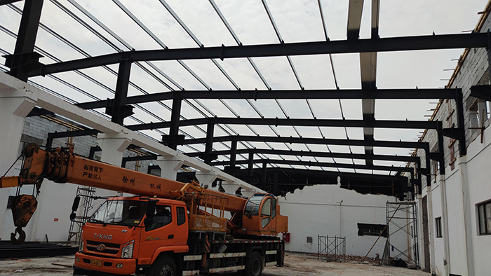 彩鋼屋面翻新時出現(xiàn)流掛現(xiàn)象怎么辦？