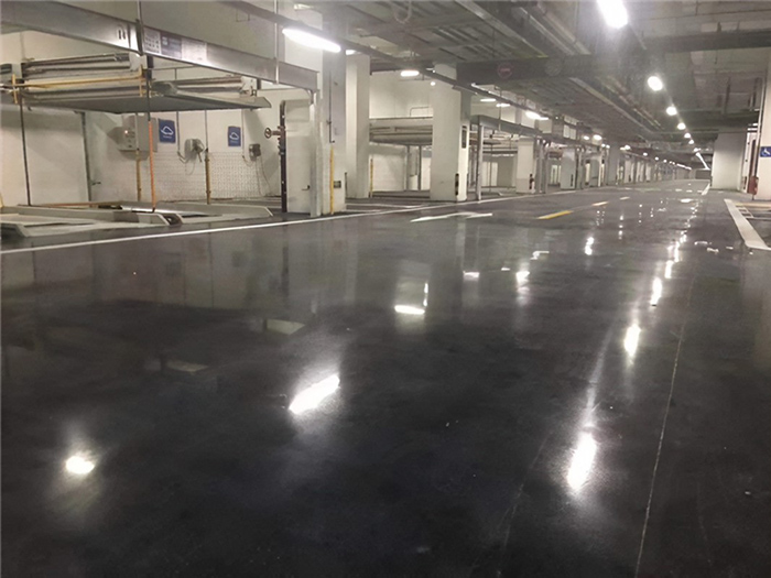 水泥地刷完固化劑能刷地坪漆嗎？